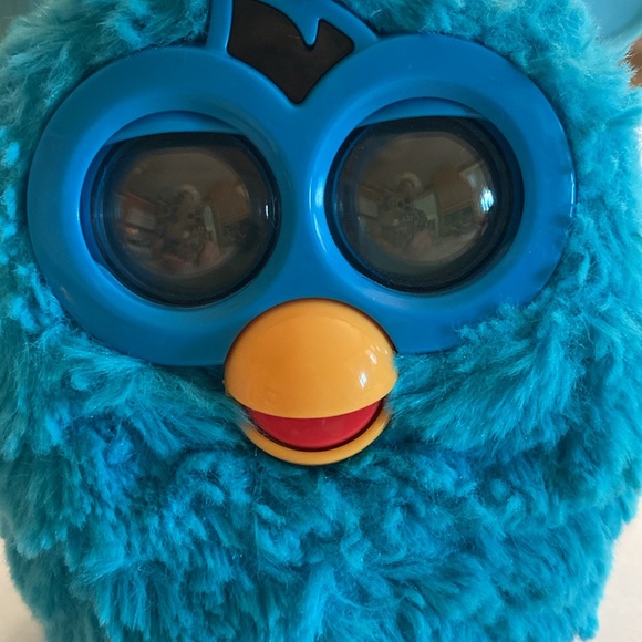 Furby from back in the day turquoise blue color talks - Picture 2 of 5
